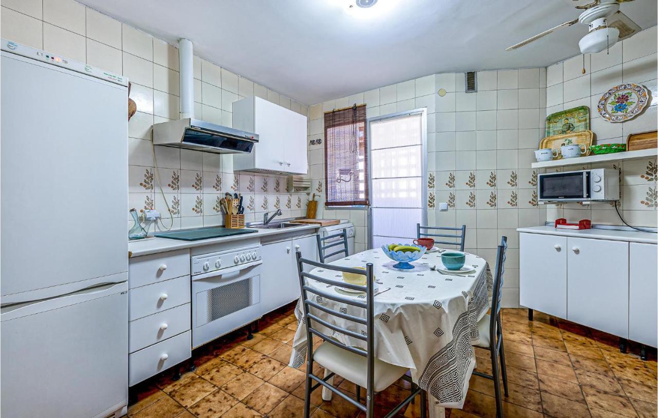 4 Bedroom Nice Apartment In Torremolinos Luaran gambar